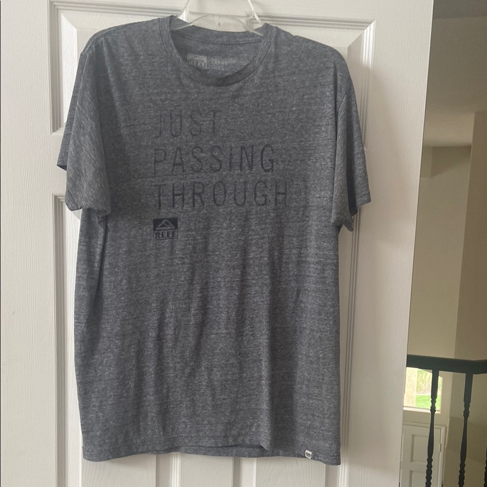 Reef Men's Gray T-Shirt